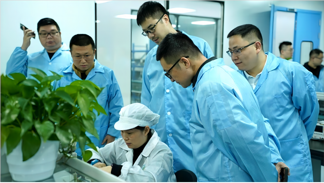交流互鉴促发展 多家企业走进创芯检测中心,零距离体验品牌魅力 交流互鉴促发展 多家企业走进创芯检测中心,零距离体验品牌魅力